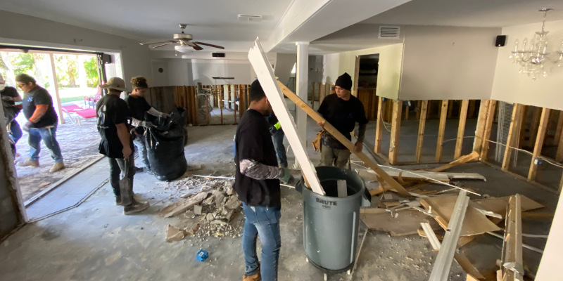 About Select 1 Restoration in Cutler Bay, Florida